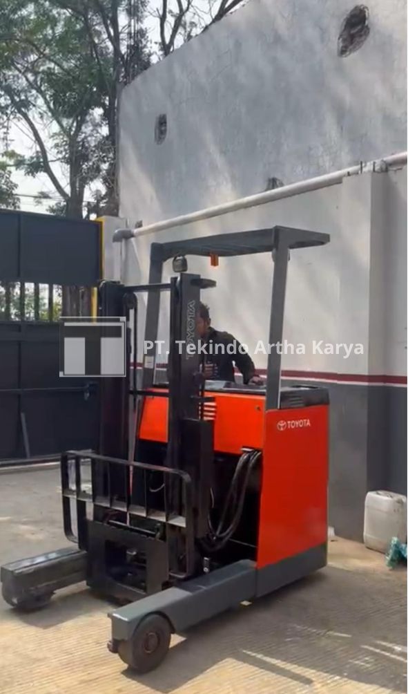 Reachtruck Toyota