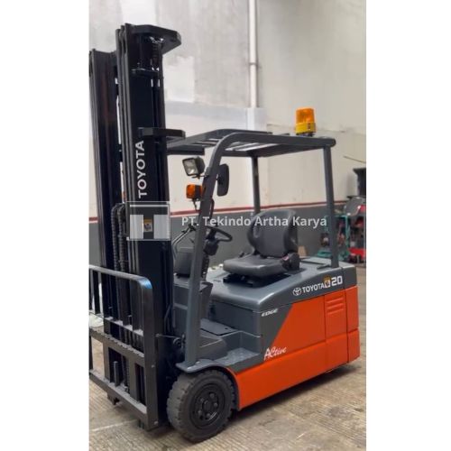 Forklift Counterbalance Toyota 3 Wheels 2 Ton