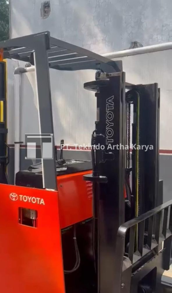 Reachtruck Toyota 1.8 Ton 3 Meter